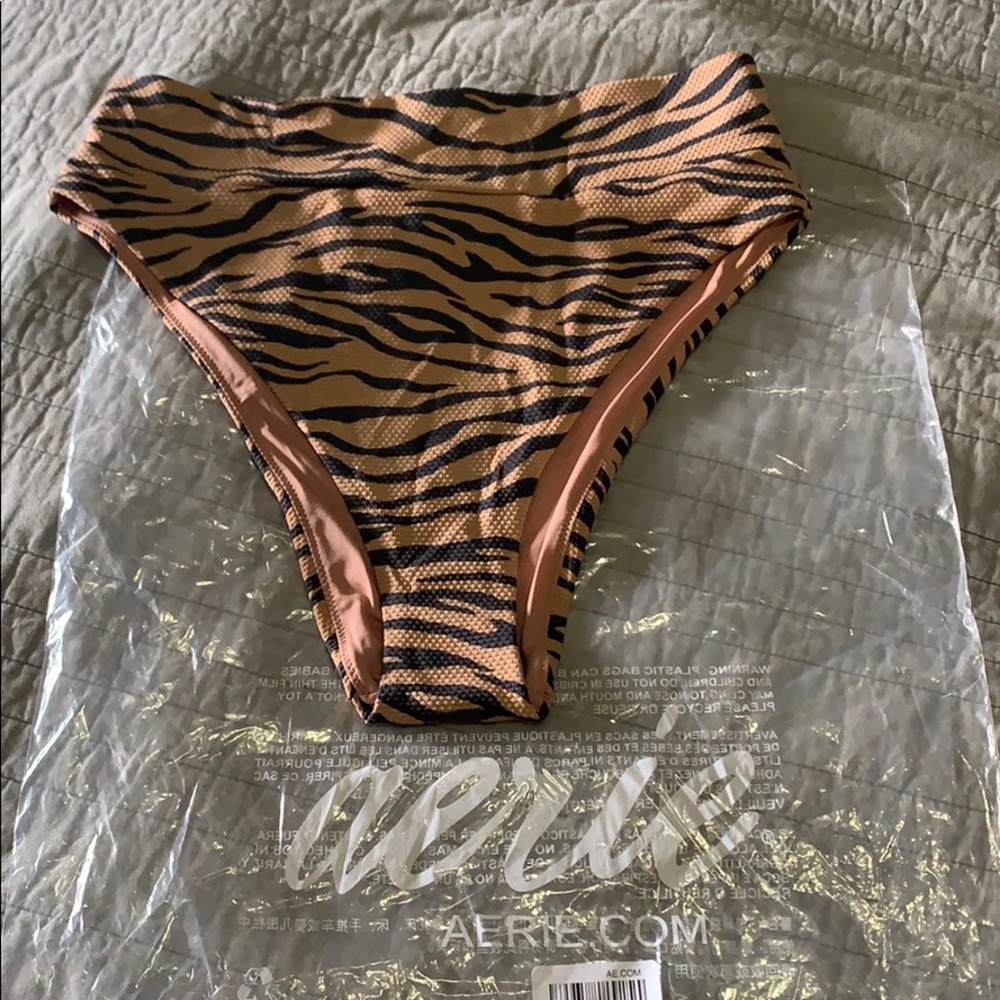 Brand new Aerie Hugh Cut Cheeky Bottoms
